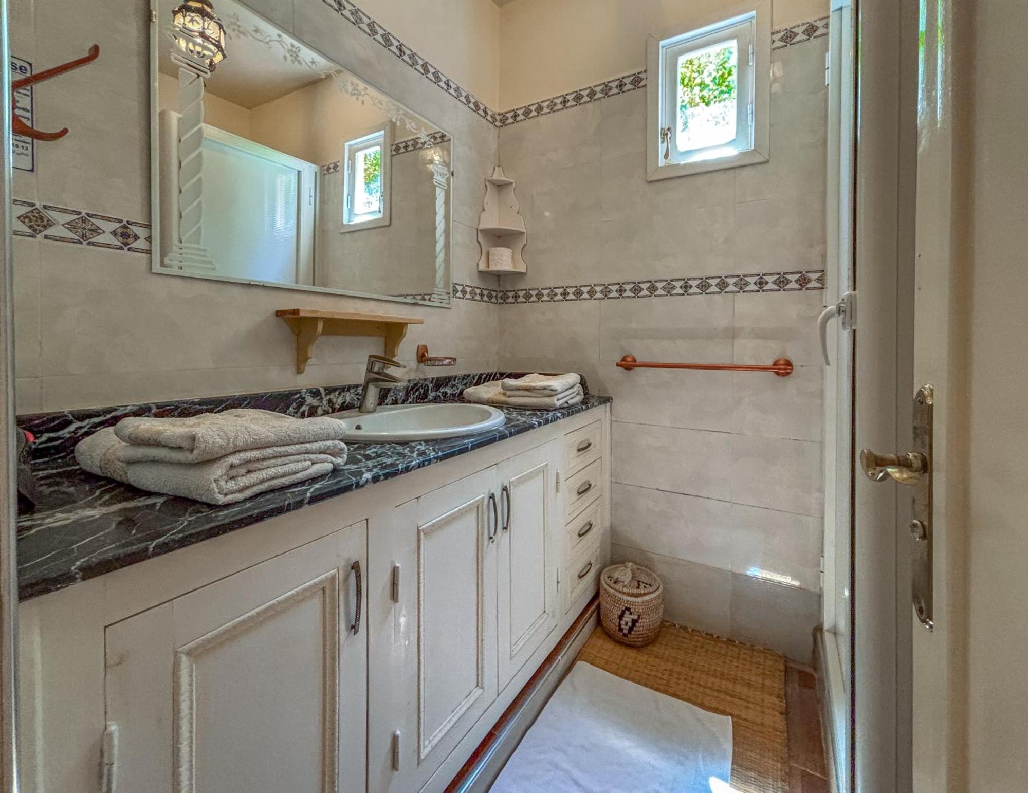 Le Bleu House Bed & Breakfast Sidi Abdallah Ghiat Bagian luar foto