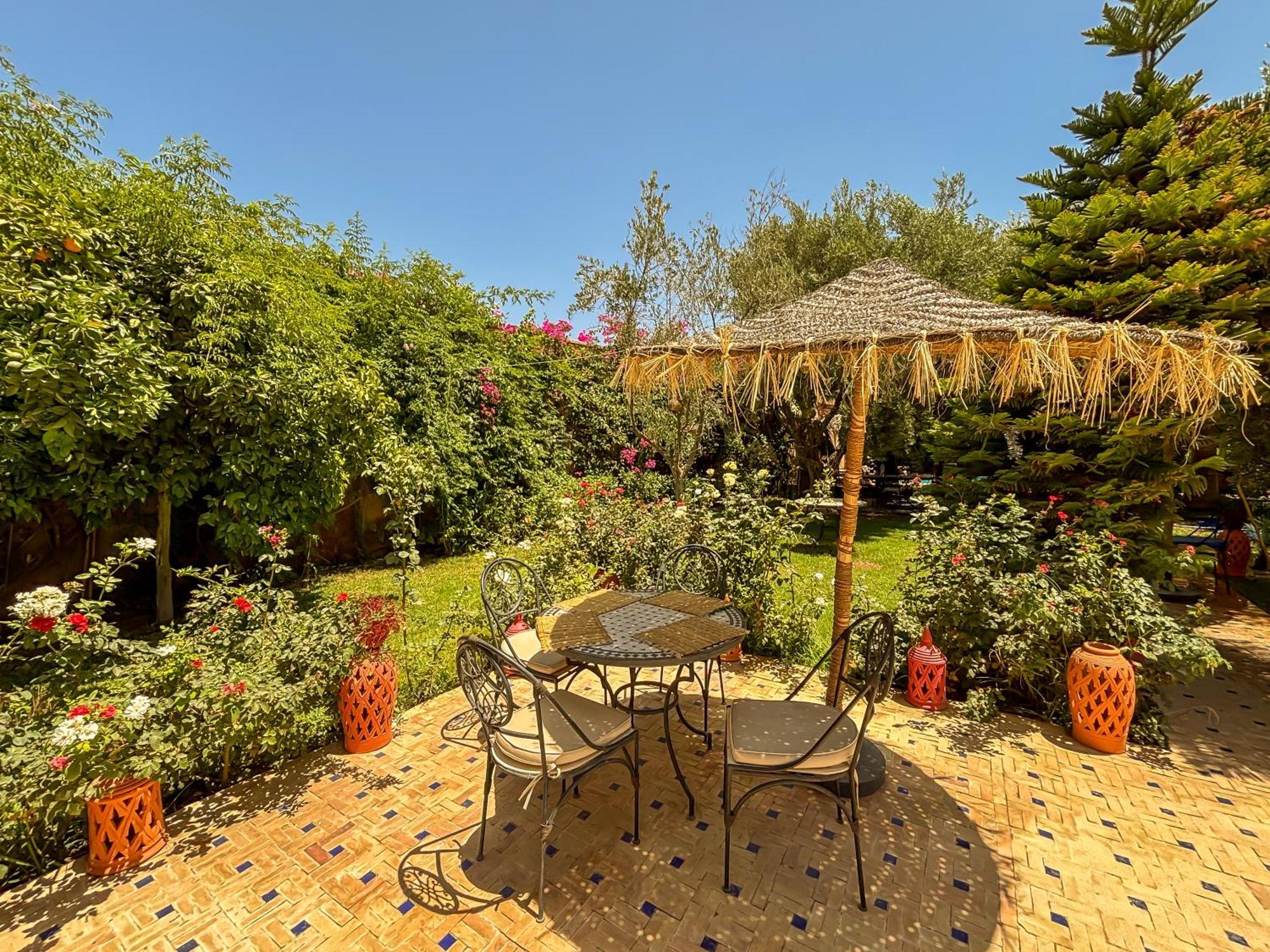 Le Bleu House Bed & Breakfast Sidi Abdallah Ghiat Bagian luar foto